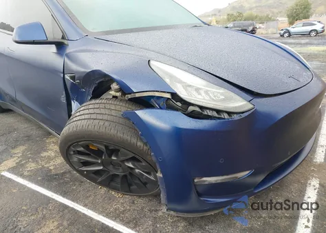 2021 Tesla Model Y Long Range Dual Motor All-Wheel Drive z USA, uszkodzony, nr VIN 5YJYGDEE3MF287691